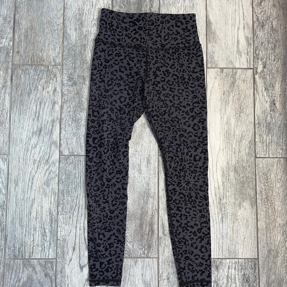 Athleta leopard leggings